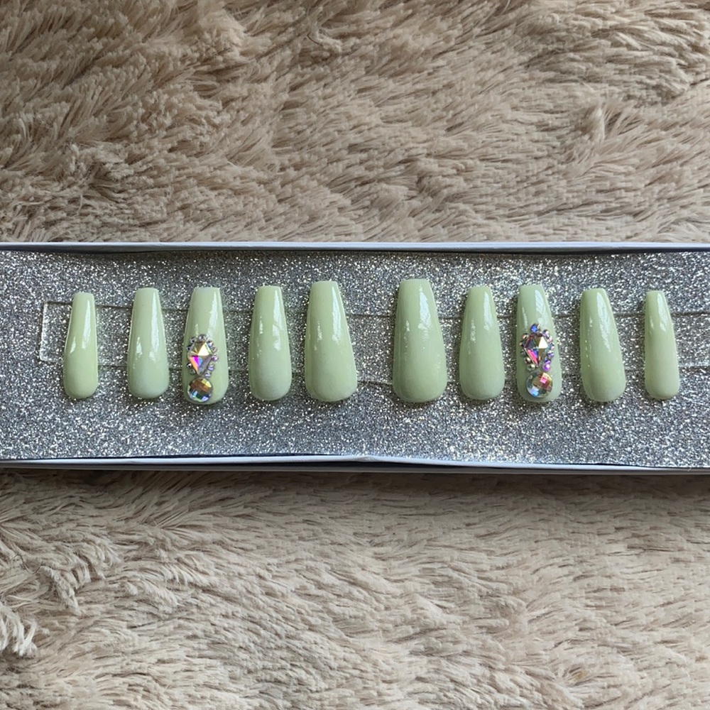 Green acrylic press ons nails, rhinestones, long